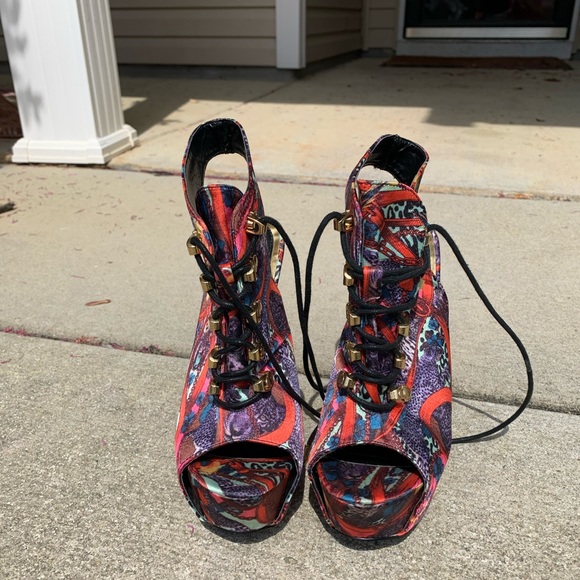 Scene Weaver Heels Sz 8.5 - Picture 3 of 5